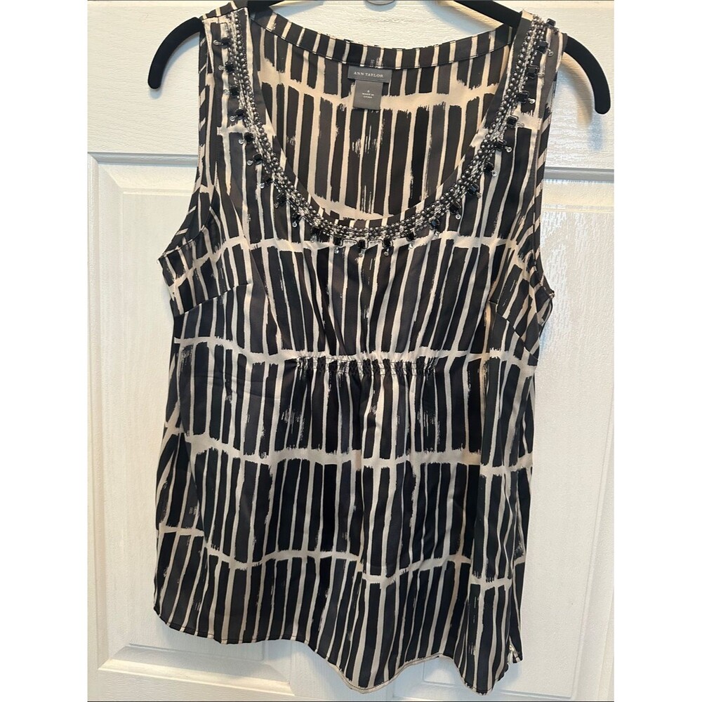 Ann Taylor Black/White Beaded Scoop Neck Tank Embellished Neckline Silk Blend 6